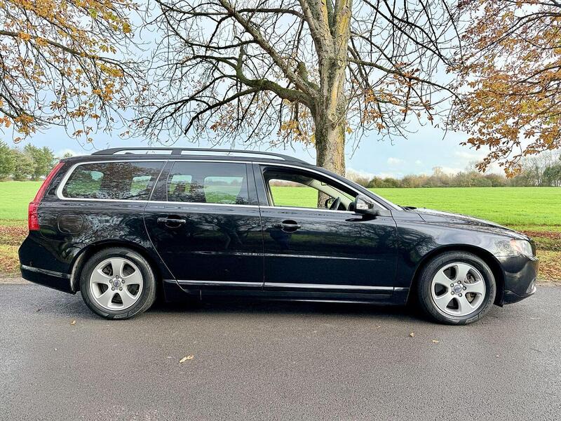 Used Volvo V70 2025 for sale - 77264064: Photo 9