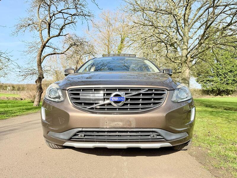 Used Volvo XC60 for sale - 77675263: Photo 2