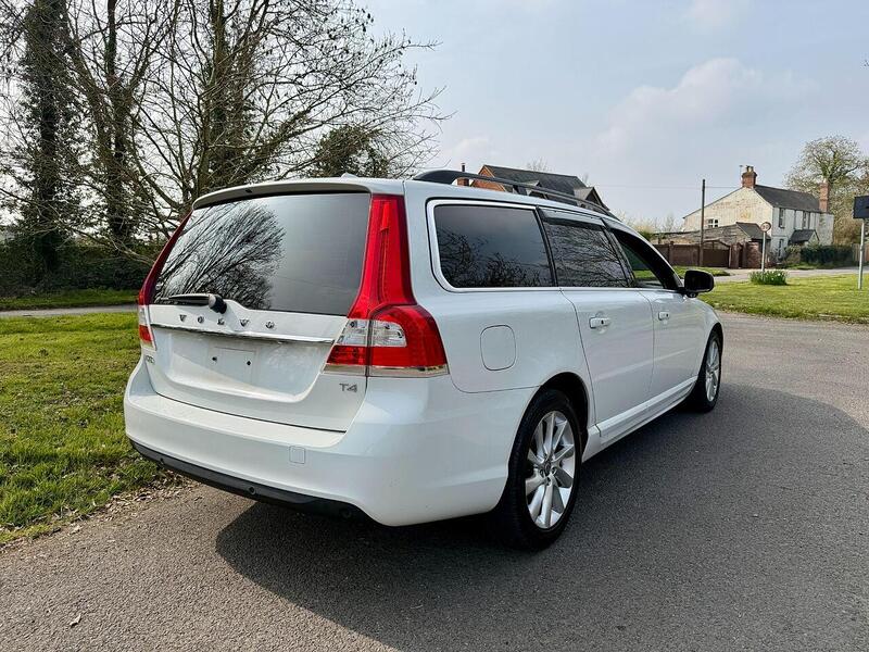 Used Volvo V70 for sale - 77998384: Photo 11