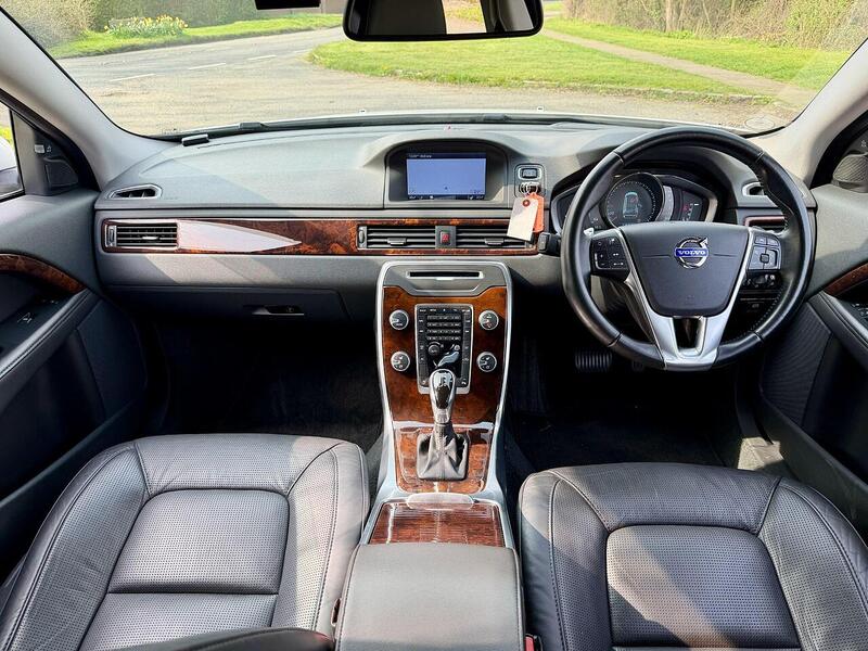 Used Volvo V70 for sale - 77998384: Photo 14