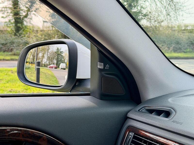 Used Volvo V70 for sale - 77998384: Photo 37