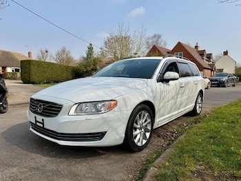 Used Volvo V70 2015 for sale - 77998384: Photo