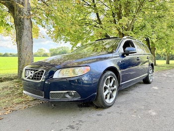 Used Volvo V70 2012 for sale - 76932153: Photo