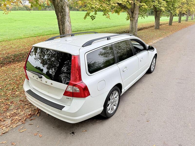 Used Volvo V70 for sale - 76863519: Photo 10