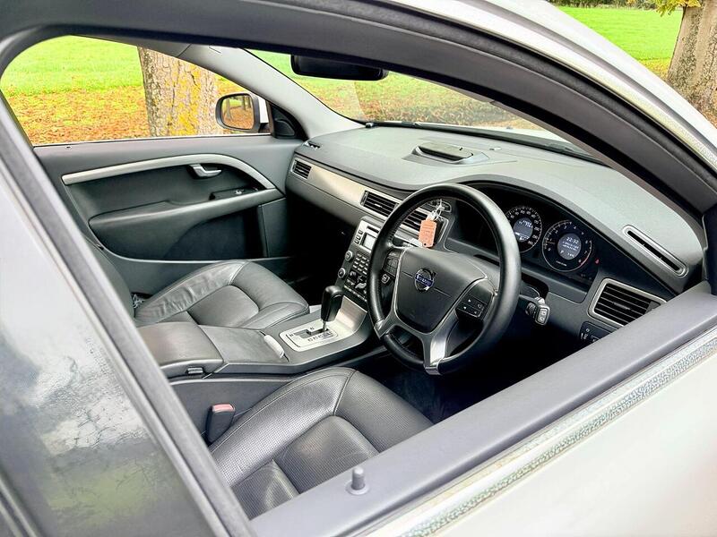 Used Volvo V70 for sale - 76863519: Photo 17