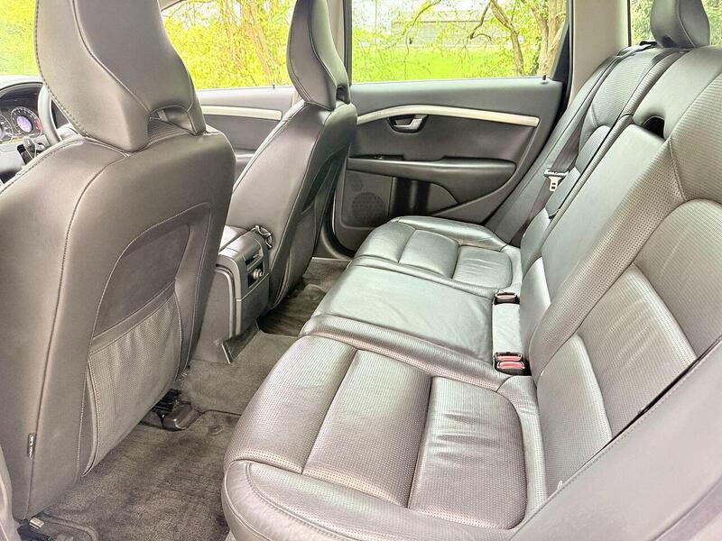 Used Volvo V70 for sale - 76863519: Photo 18