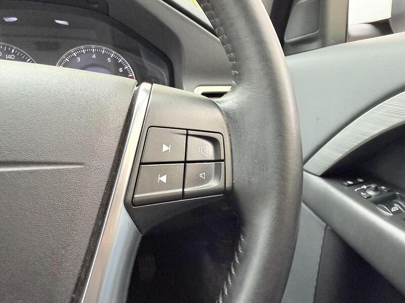 Used Volvo V70 for sale - 76863519: Photo 26