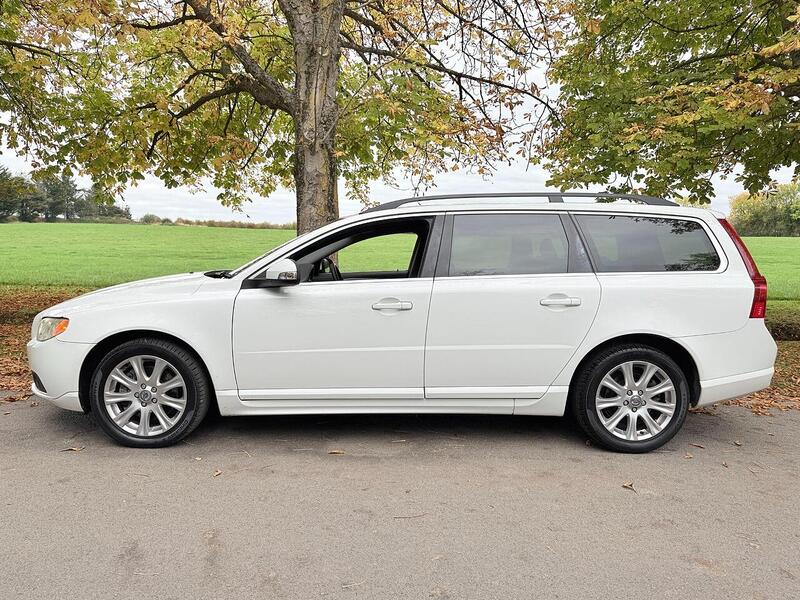 Used Volvo V70 for sale - 76863519: Photo 5