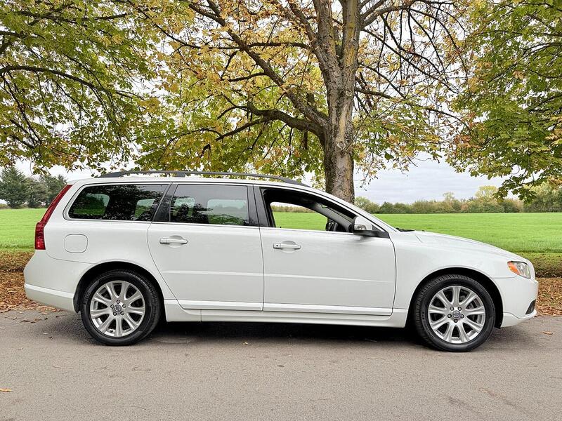 Used Volvo V70 for sale - 76863519: Photo 8