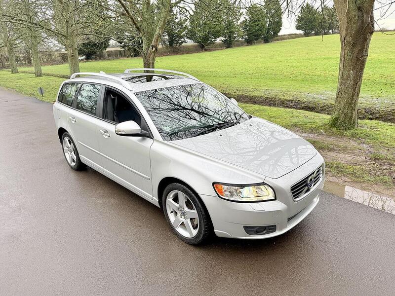 Used Volvo V50 for sale - 77465275: Photo 2