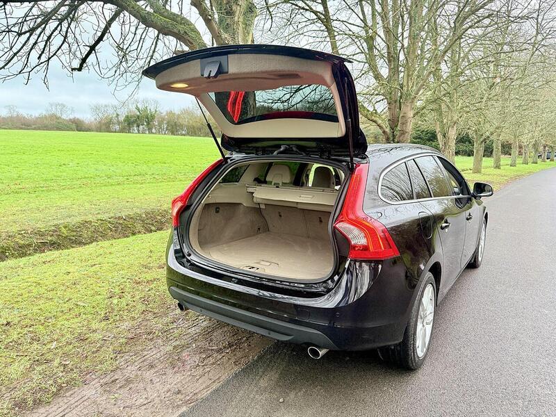 Used Volvo V60 for sale - 76725193: Photo 13