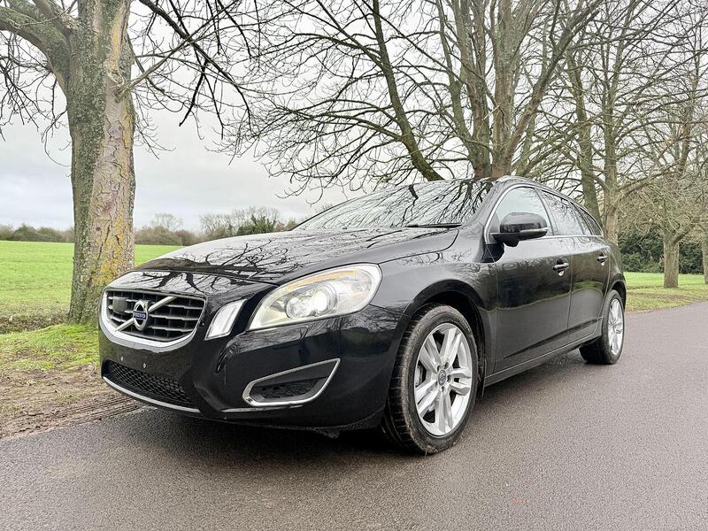 Used Volvo V60 for sale - 76725193: Photo 2