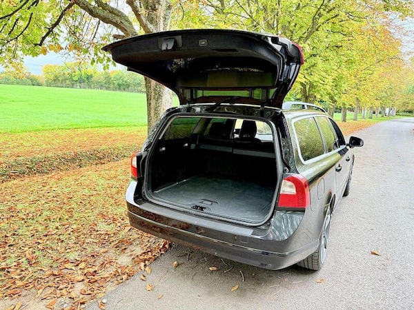 Used Volvo V70 for sale - 76311207: Photo 32