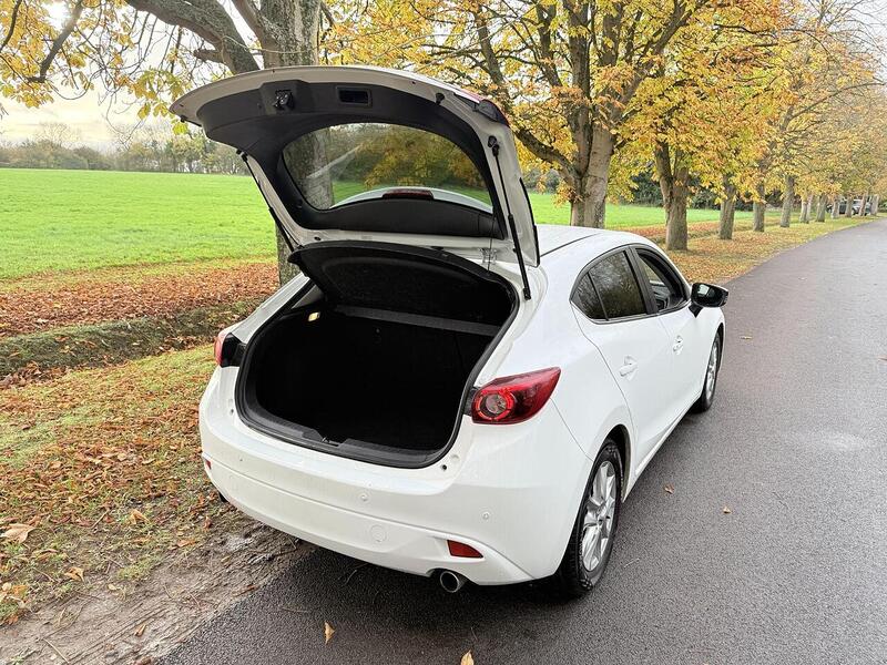 Used Mazda Mazda3 2015 for sale - 76863549: Photo 9