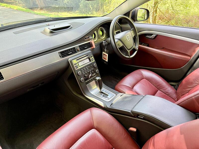 Used Volvo V70 for sale - 76386796: Photo 10