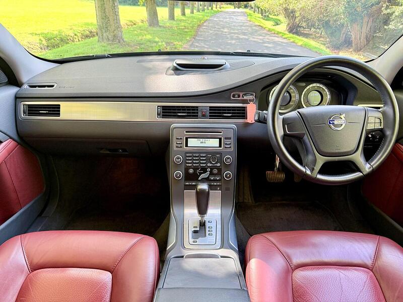 Used Volvo V70 for sale - 76386796: Photo 11