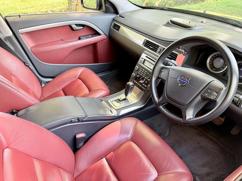 Used Volvo V70 for sale - 76386796: Photo 17