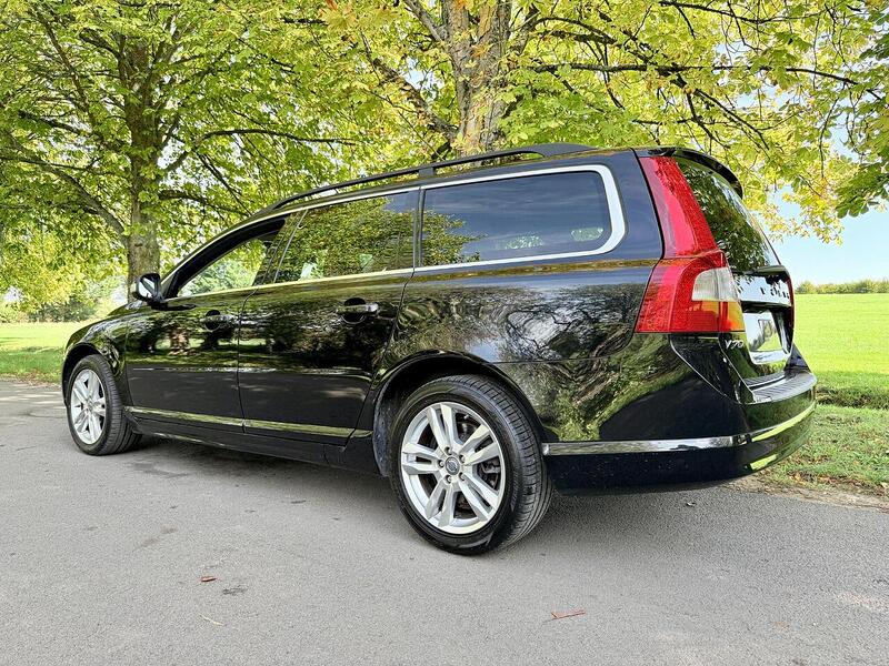 Used Volvo V70 for sale - 76386796: Photo 7