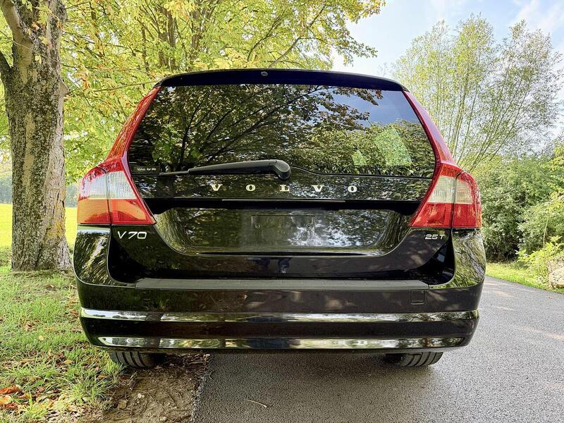 Used Volvo V70 for sale - 76386796: Photo 8
