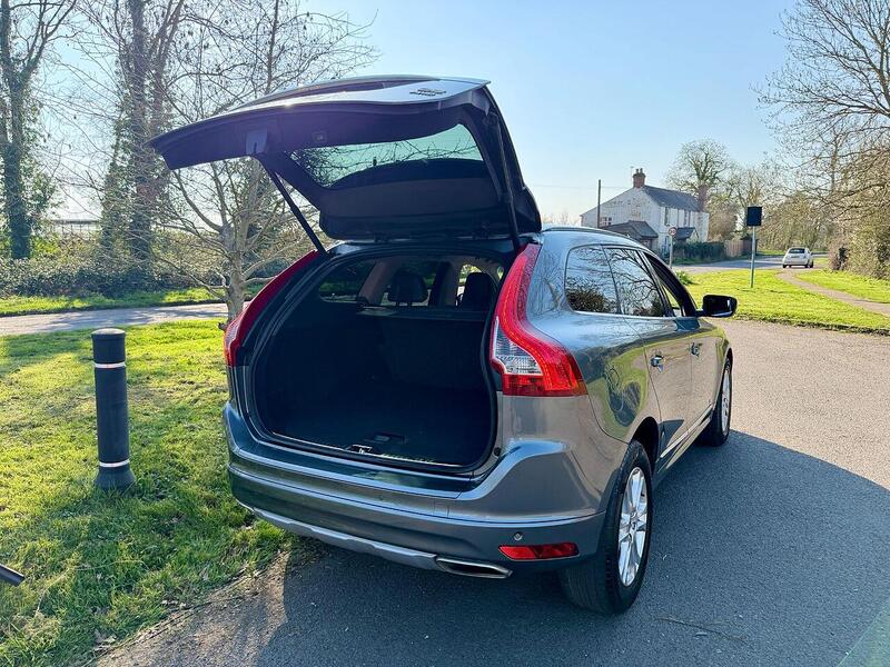 Used Volvo XC60 2015 for sale - 77953546: Photo 10