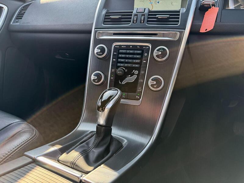 Used Volvo XC60 2015 for sale - 77953546: Photo 12