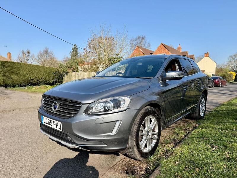 Used Volvo XC60 2015 for sale - 77953546: Photo 3