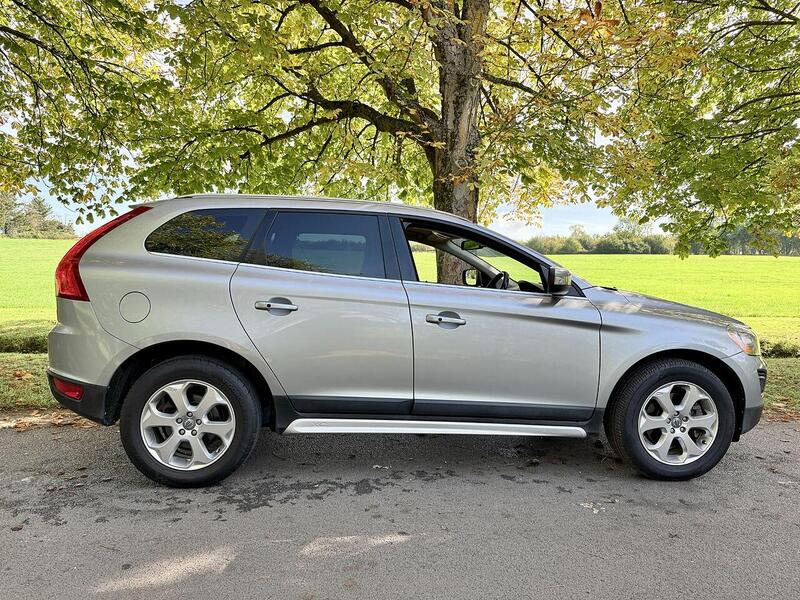 Used Volvo XC60 2024 for sale - 76386831: Photo 2