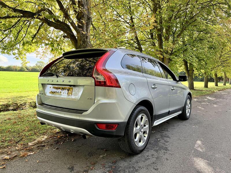 Used Volvo XC60 2024 for sale - 76386831: Photo 3