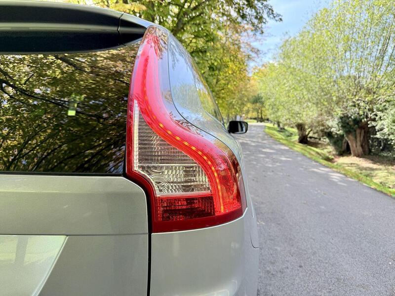 Used Volvo XC60 2024 for sale - 76386831: Photo 31