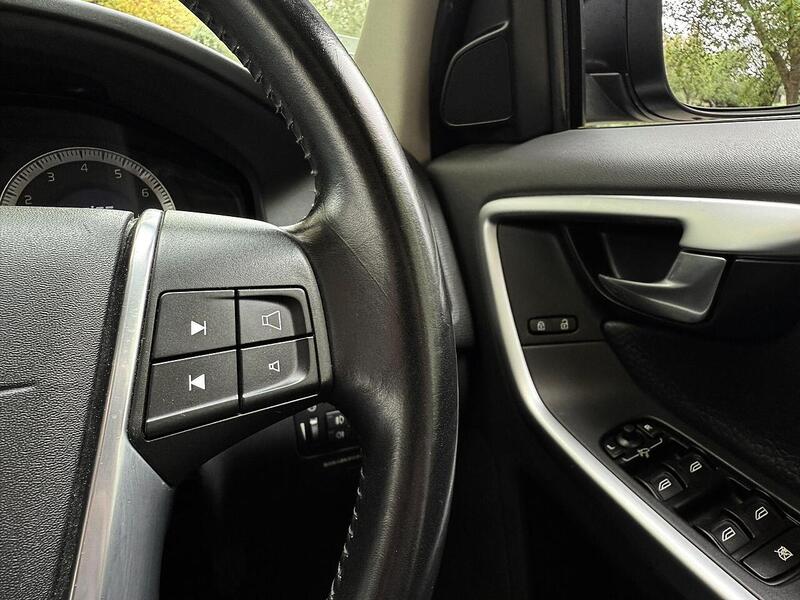 Used Volvo XC60 for sale - 76518480: Photo 25