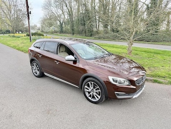 Used Volvo V60 Cross Country 2016 for sale - 78750003: Photo