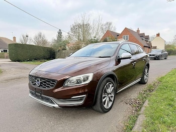 Used Volvo V60 Cross Country 2016 for sale - 78750003: Photo