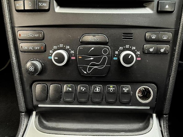 Used Volvo XC90 for sale - 76311199: Photo 22