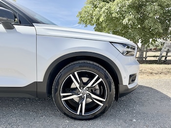 Used Volvo XC40 2019 for sale - 79482513: Photo