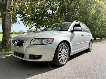 Used Volvo V50 2011 for sale - 75983127: Photo