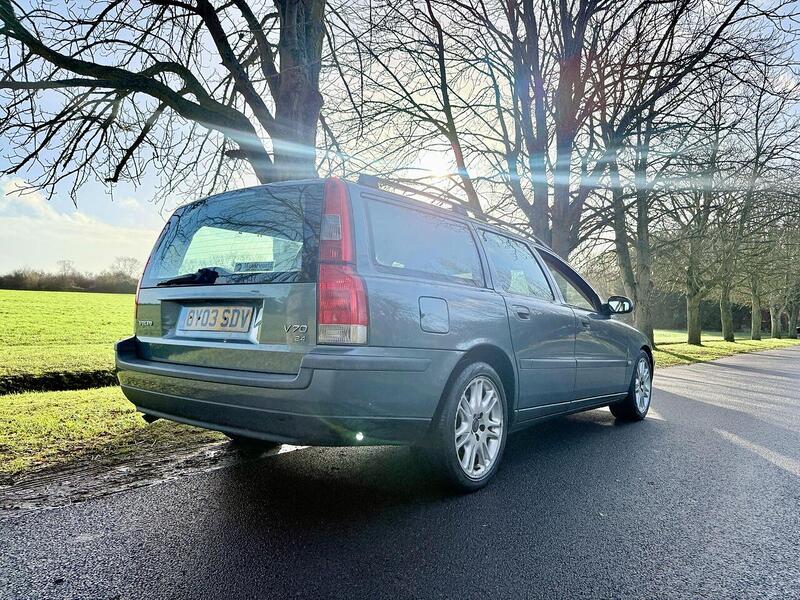 Used Volvo V70 2003 for sale - 76863521: Photo 12