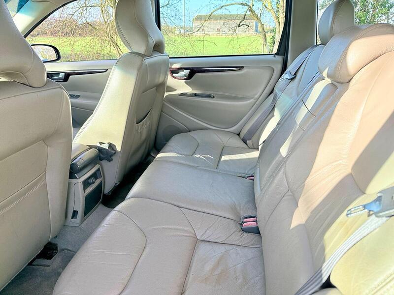 Used Volvo V70 2003 for sale - 76863521: Photo 24