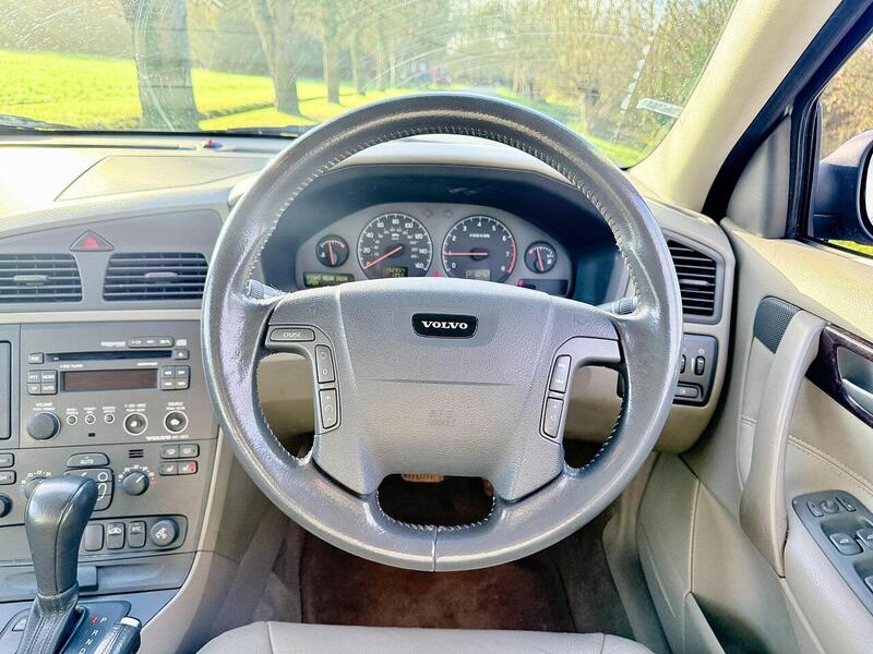 Used Volvo V70 2003 for sale - 76863521: Photo 28