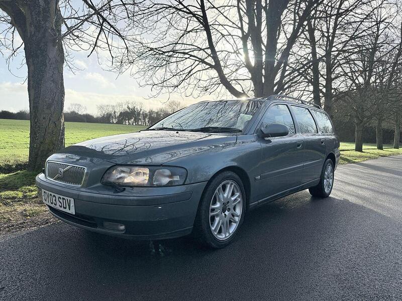 Used Volvo V70 2003 for sale - 76863521: Photo 3