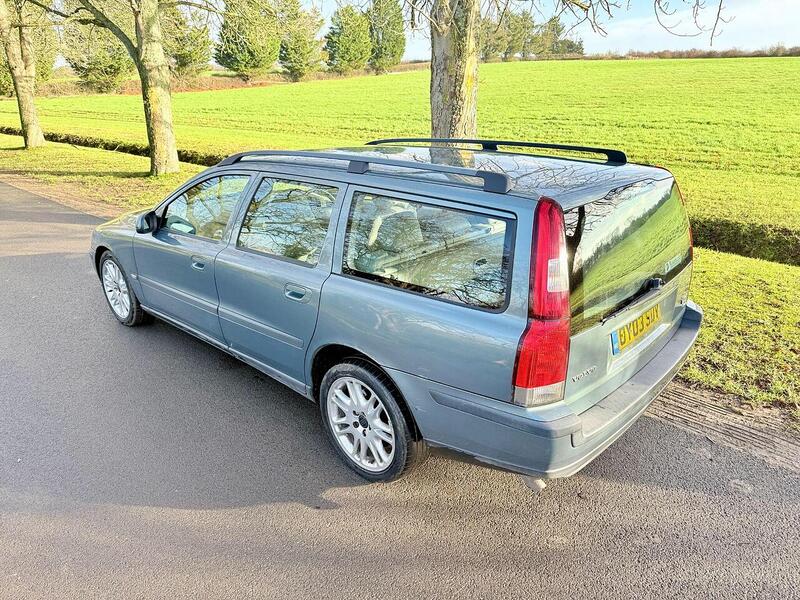 Used Volvo V70 2003 for sale - 76863521: Photo 7
