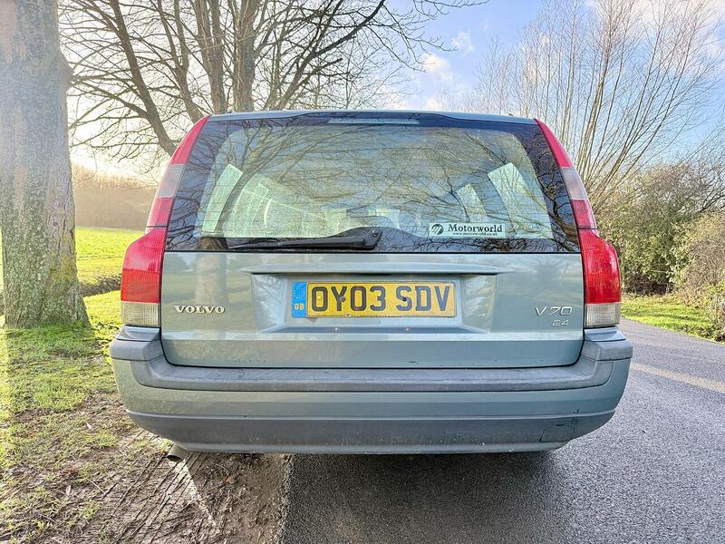 Used Volvo V70 2003 for sale - 76863521: Photo 9