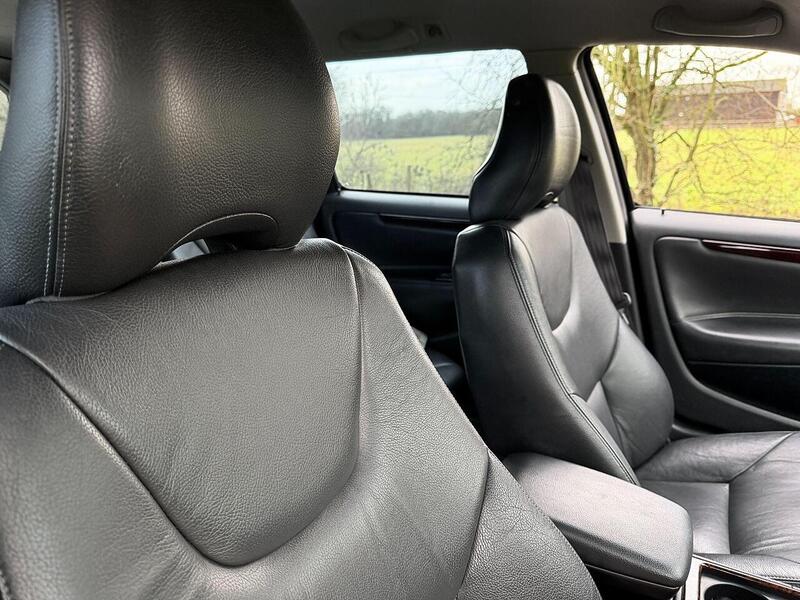 Used Volvo V70 for sale - 77365232: Photo 17