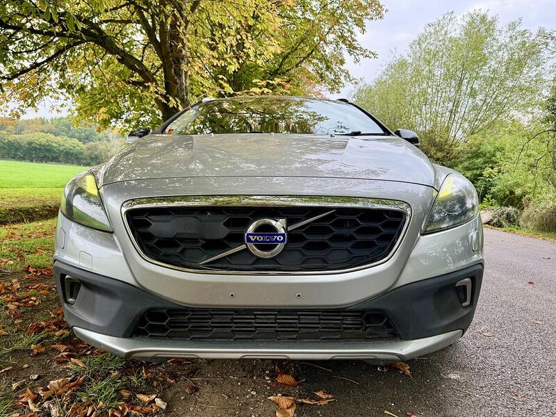Used Volvo V40 for sale - 76148297: Photo 2