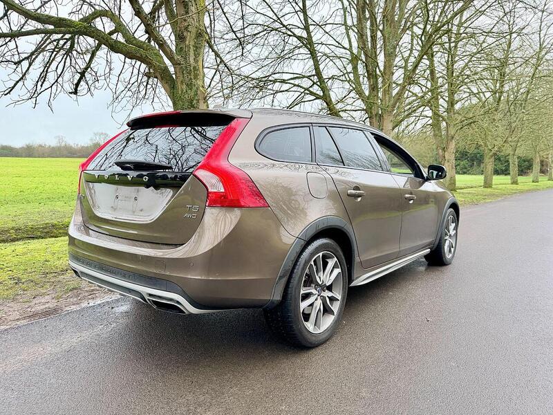 Used Volvo V60 Cross Country for sale - 77452631: Photo 10