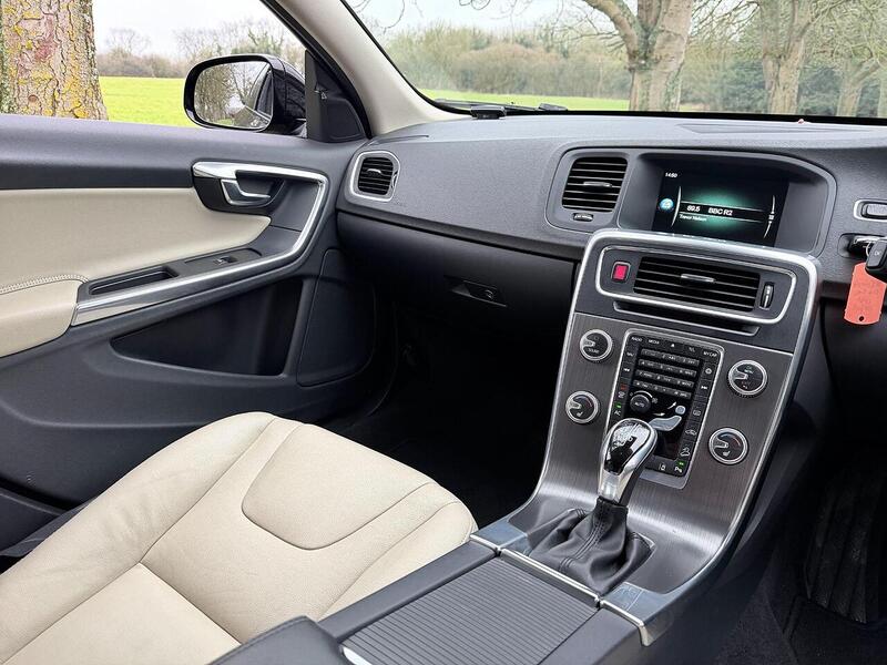 Used Volvo V60 Cross Country for sale - 77452631: Photo 12