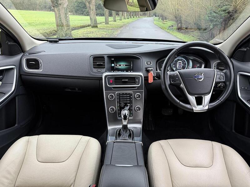 Used Volvo V60 Cross Country for sale - 77452631: Photo 13