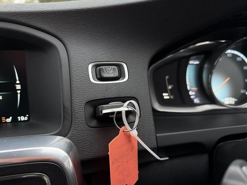 Used Volvo V60 Cross Country for sale - 77452631: Photo 17