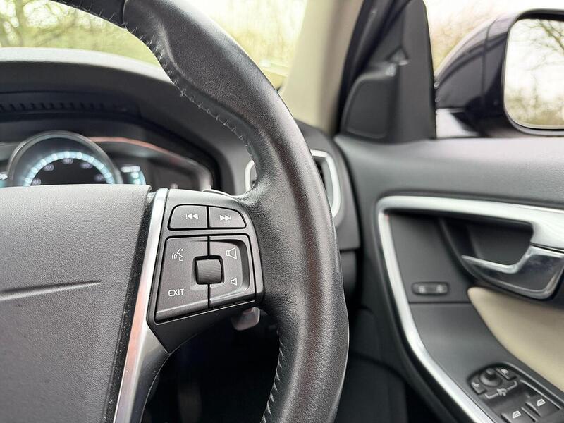 Used Volvo V60 Cross Country for sale - 77452631: Photo 18