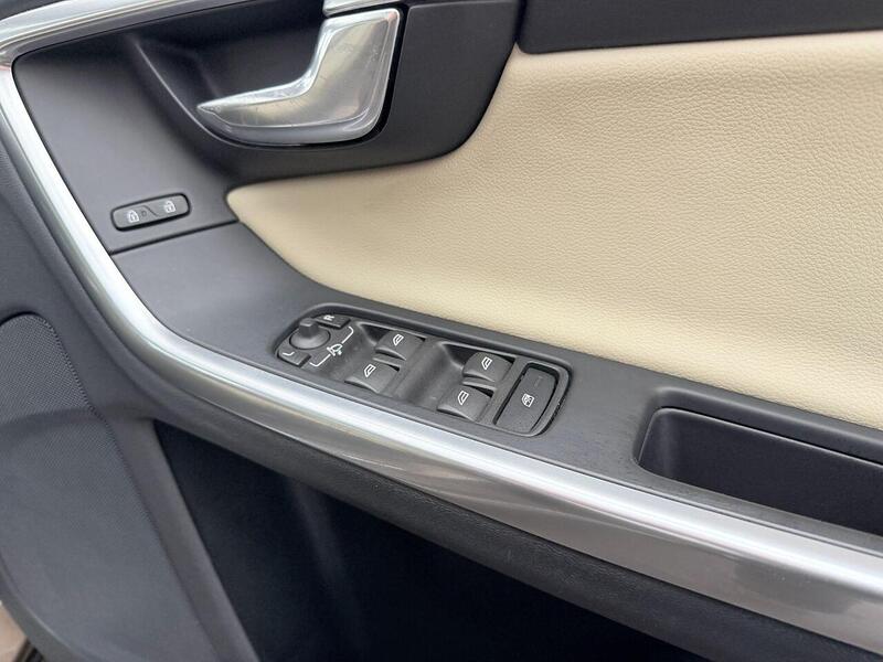 Used Volvo V60 Cross Country for sale - 77452631: Photo 23