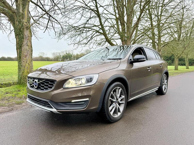 Used Volvo V60 Cross Country for sale - 77452631: Photo 3